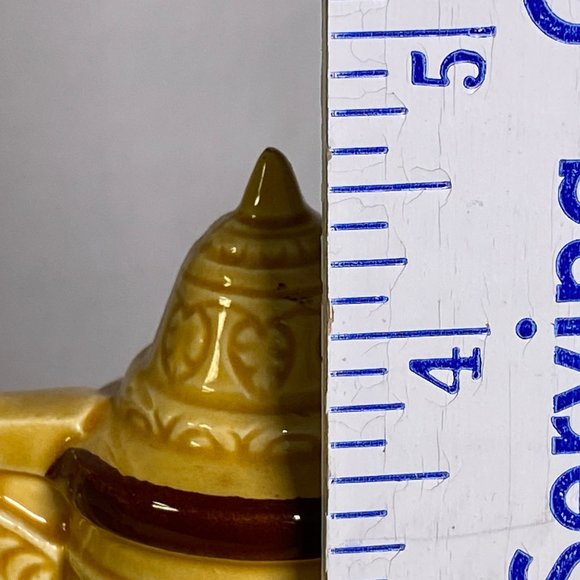 Vintage German Style Beer Stein Salt & Pepper Shakers Catalina Island Japan - Picture 6 of 9